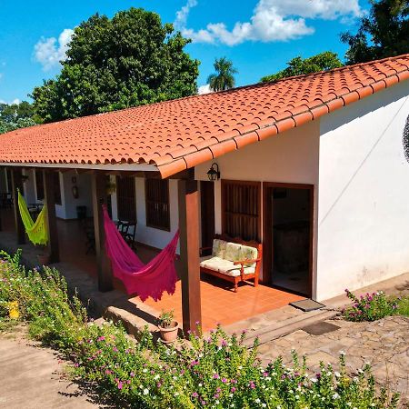Hotel Mami Vilma Robore ภายนอก รูปภาพ