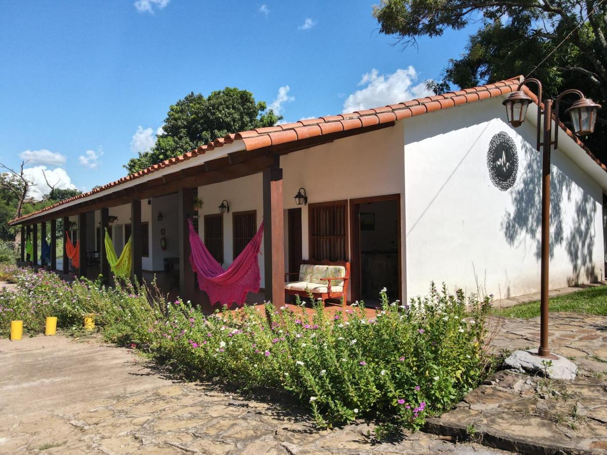 Hotel Mami Vilma Robore ภายนอก รูปภาพ