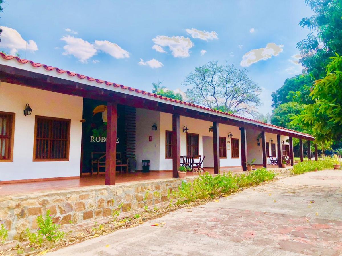 Hotel Mami Vilma Robore ภายนอก รูปภาพ