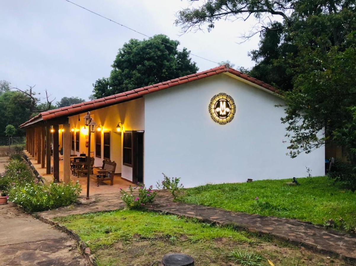 Hotel Mami Vilma Robore ภายนอก รูปภาพ